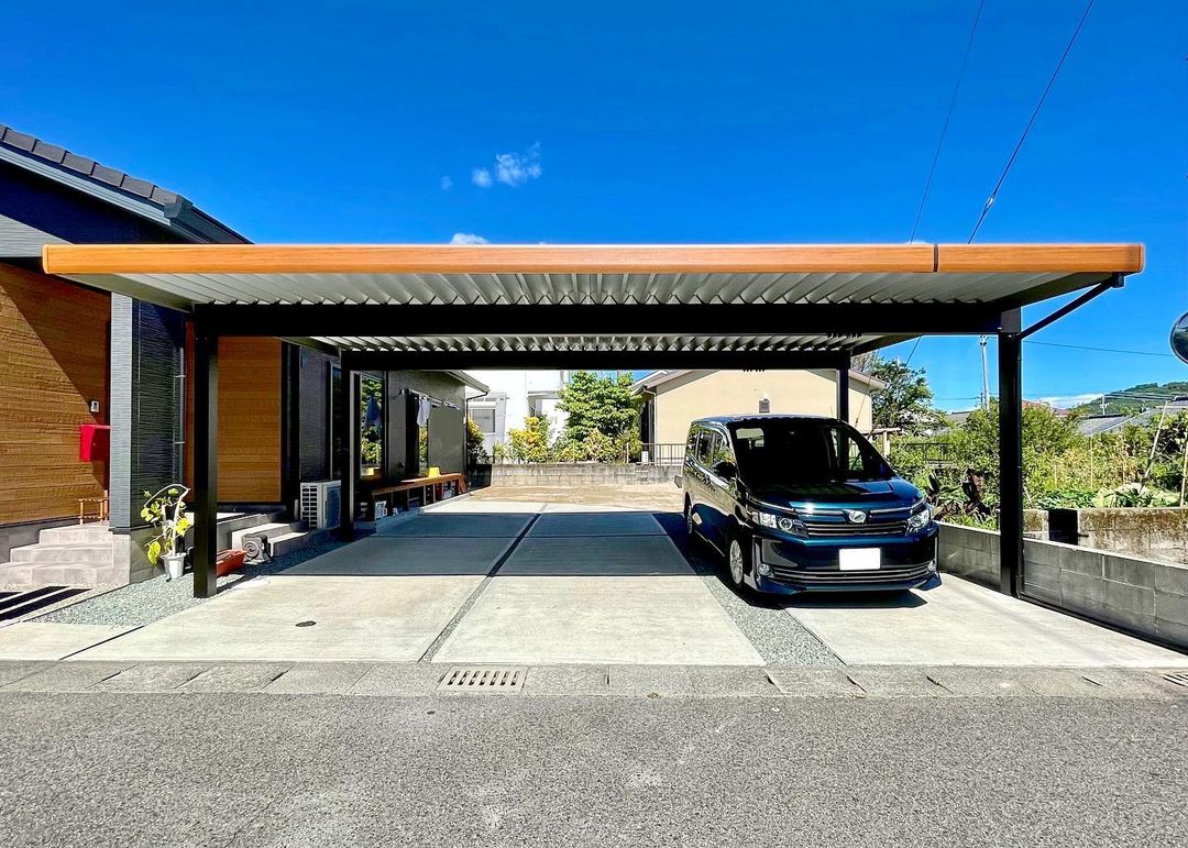 姶良市で担当させて頂いた3台用カーポート仕上がりの確認 インフォメーション住宅産業 鹿児島で外構 エクステリア工事